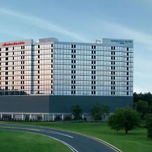 Homewood By Hilton Glenpointe מלון טינק